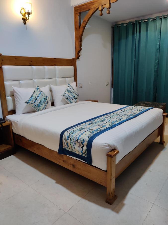 Golden Oak Bed & Breakfast ชิมลา ภายนอก รูปภาพ